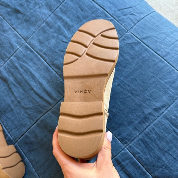 Vince Rae Suede Combat Lace Bootie Size 8 - Picture 7 of 8